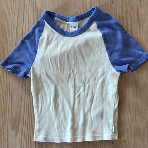 Aritzia TNA crop tee